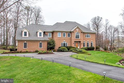 1194 Windrock Dr, Mclean, VA 22102 photo 2