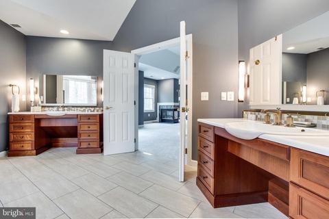 1194 Windrock Dr, Mclean, VA 22102 photo 45