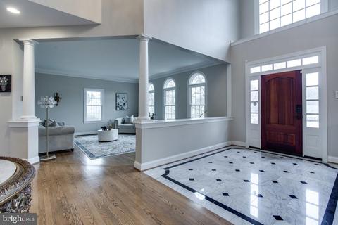 1194 Windrock Dr, Mclean, VA 22102 photo 9