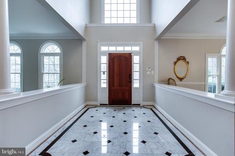 1194 Windrock Dr, Mclean, VA 22102 photo 8