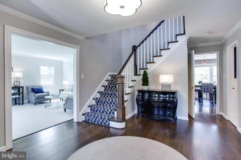 7704 Falstaff Rd, Mclean, VA 22102 photo 4
