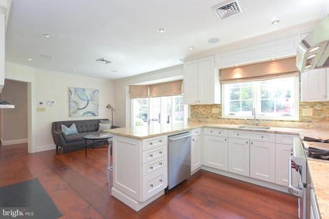 1434 Woodacre Dr, Mclean, VA 22101 photo 8