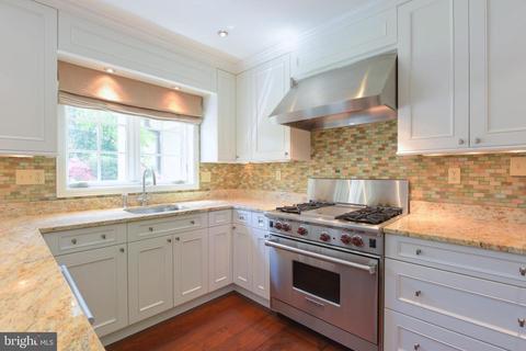 1434 Woodacre Dr, Mclean, VA 22101 photo 9