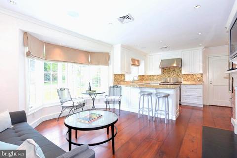1434 Woodacre Dr, Mclean, VA 22101 photo 10