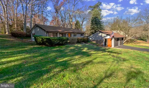 2302 Staley Rd, Reston, VA 20191 photo 2
