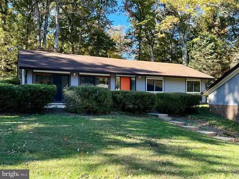 2302 Staley Rd, Reston, VA 20191