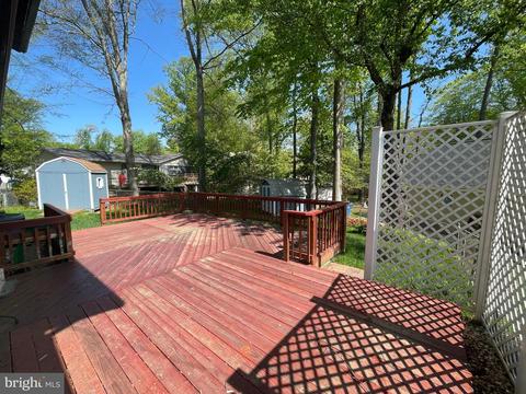 8917 Cromwell Dr, Springfield, VA 22151 photo 4