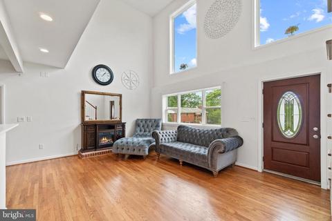 6024 Trailside Dr, Springfield, VA 22150 photo 3