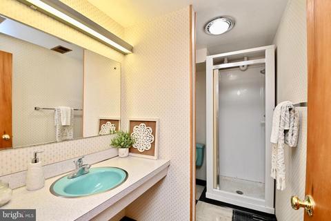 5203 Queensberry Ave, Springfield, VA 22151 photo 29
