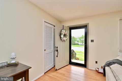 5203 Queensberry Ave, Springfield, VA 22151 photo 4