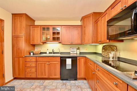 5203 Queensberry Ave, Springfield, VA 22151 photo 12