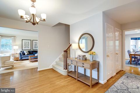 7808 Falstaff Rd, Mclean, VA 22102 photo 3