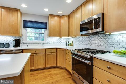 7808 Falstaff Rd, Mclean, VA 22102 photo 12