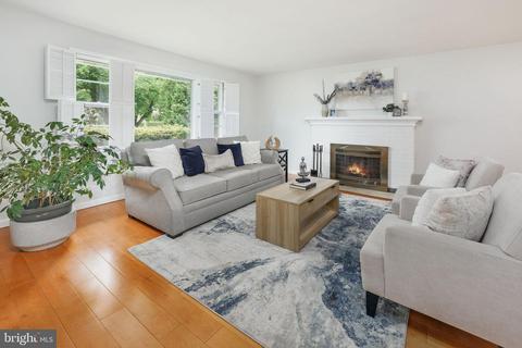 7503 Gresham St, Springfield, VA 22151 photo 5