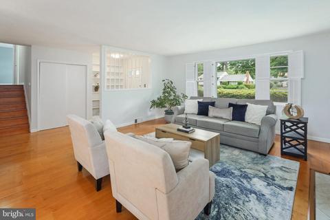 7503 Gresham St, Springfield, VA 22151 photo 10