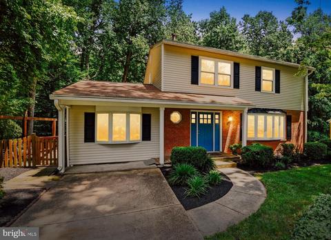 6703 Portree Ct, Springfield, VA 22152 photo 2