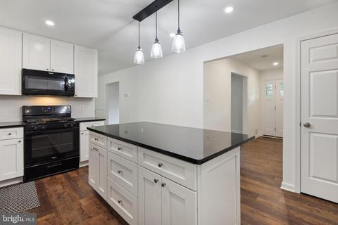 6703 Portree Ct, Springfield, VA 22152 photo 11