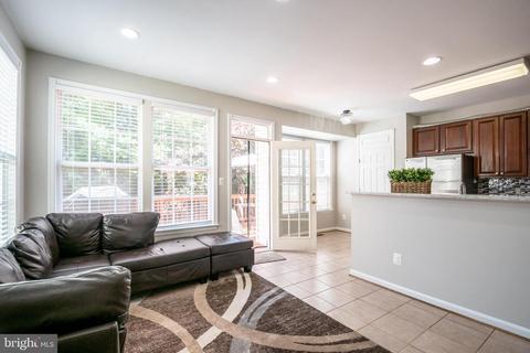 2619 Tarleton Corner Dr, Herndon, VA 20171 photo 15