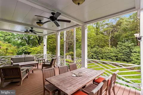 7100 Holyrood Dr, Mclean, VA 22101 photo 10