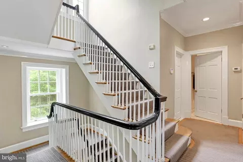 7100 Holyrood Dr, Mclean, VA 22101 photo 33