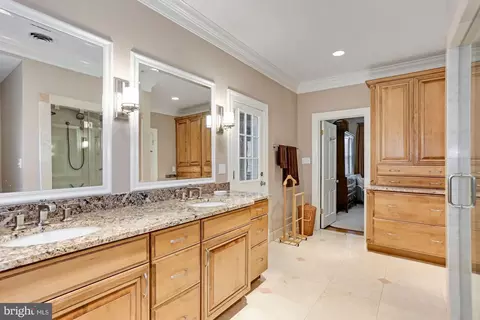 7100 Holyrood Dr, Mclean, VA 22101 photo 24