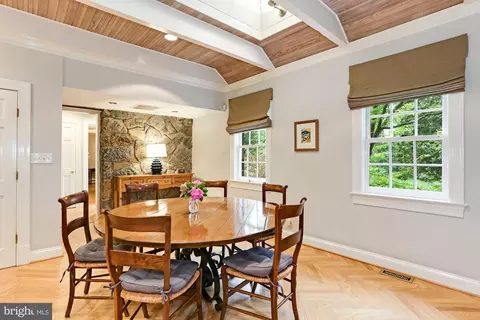7100 Holyrood Dr, Mclean, VA 22101 photo 15
