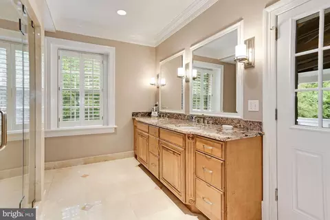 7100 Holyrood Dr, Mclean, VA 22101 photo 26
