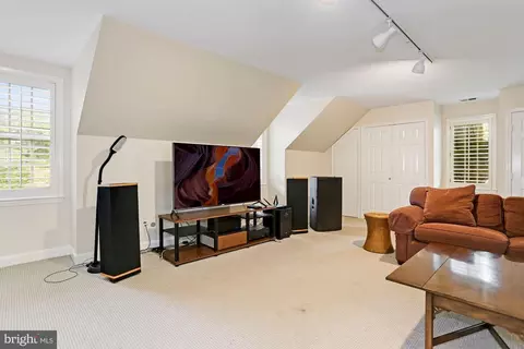 7100 Holyrood Dr, Mclean, VA 22101 photo 44