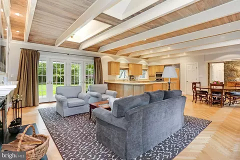 7100 Holyrood Dr, Mclean, VA 22101 photo 20