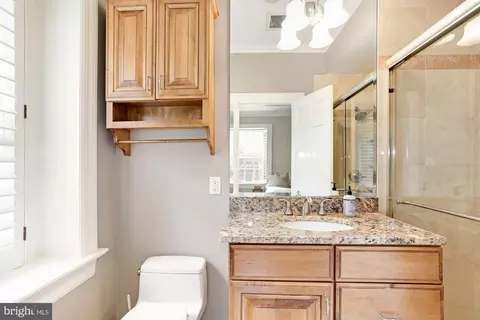 7100 Holyrood Dr, Mclean, VA 22101 photo 31