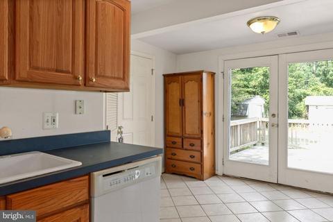 6012 Frontier Dr, Springfield, VA 22150 photo 12