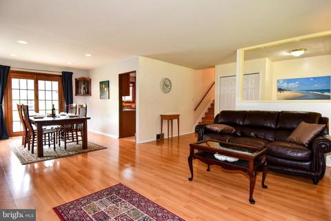 7306 Gresham St, Springfield, VA 22151 photo 9