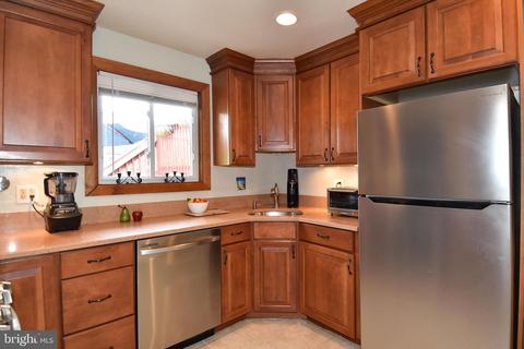 7306 Gresham St, Springfield, VA 22151 photo 19