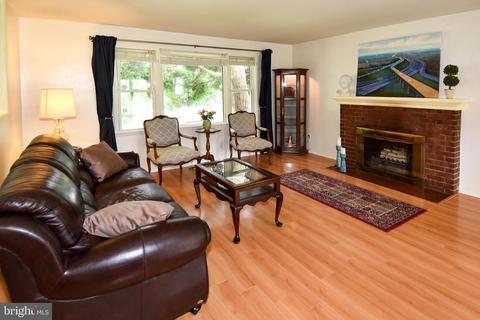 7306 Gresham St, Springfield, VA 22151 photo 10