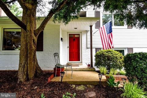 7306 Gresham St, Springfield, VA 22151 photo 2