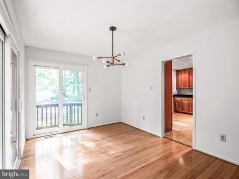11129 Glade Dr, Reston, VA 20191 photo 11