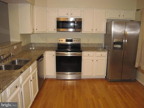 6495 Milva Ln, Springfield, VA 22150 photo 2