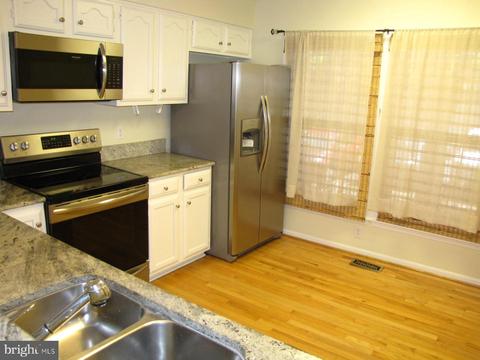6495 Milva Ln, Springfield, VA 22150 photo 3