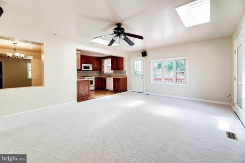 7508 Hamlet St, Springfield, VA 22151 photo 10