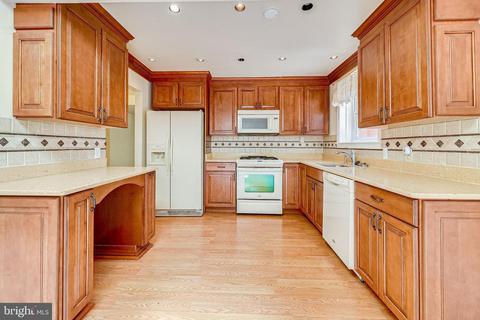 7508 Hamlet St, Springfield, VA 22151 photo 7