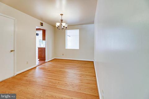 7508 Hamlet St, Springfield, VA 22151 photo 5