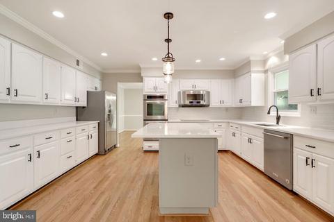 737 Ridge Dr, Mclean, VA 22101 photo 9