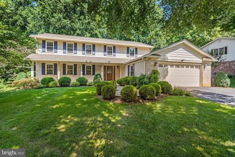 737 Ridge Dr, Mclean, VA 22101 photo 1