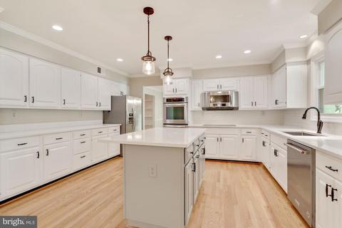 737 Ridge Dr, Mclean, VA 22101 photo 10