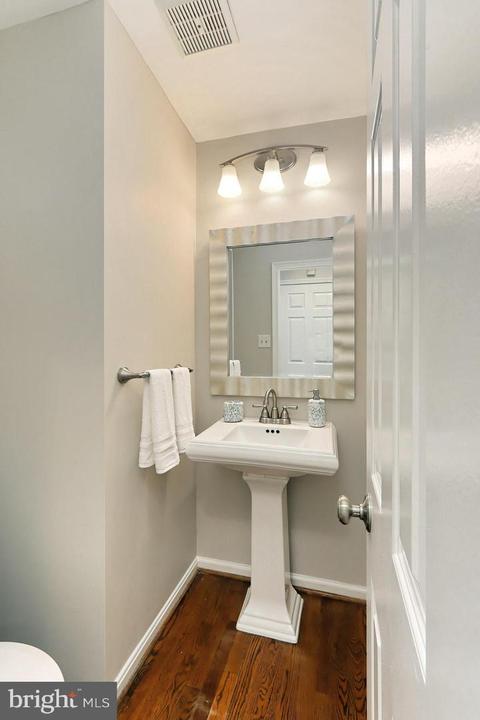 7004 Maple Tree Ln, Springfield, VA 22152 photo 25