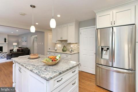 7004 Maple Tree Ln, Springfield, VA 22152 photo 11