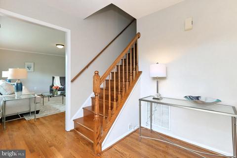 7004 Maple Tree Ln, Springfield, VA 22152 photo 6