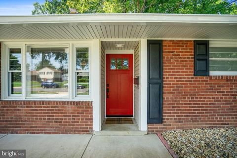 7505 Gresham St, Springfield, VA 22151 photo 4