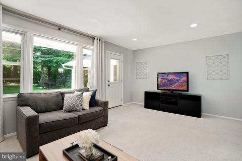 7505 Gresham St, Springfield, VA 22151 photo 15