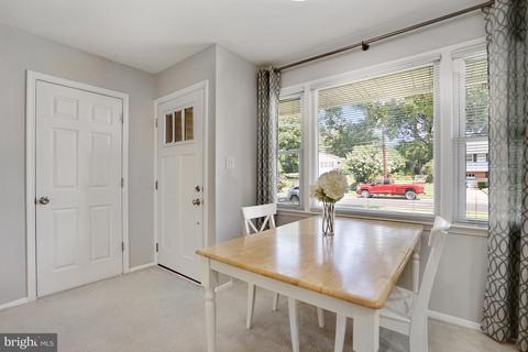 7505 Gresham St, Springfield, VA 22151 photo 10